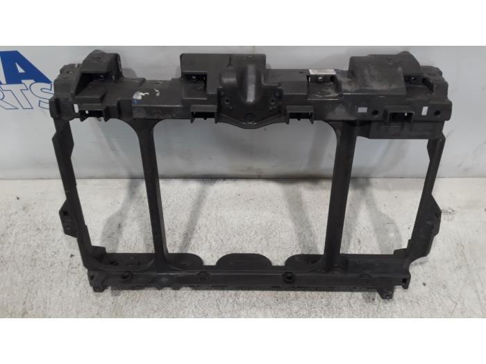 Front panel from a Peugeot 508 SW (8E/8U) 2.0 HDiF 16V Autom. 2011