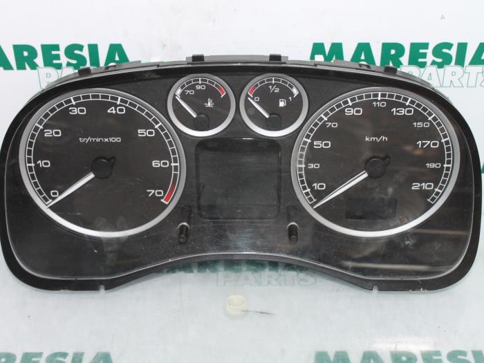 Instrument panel from a Peugeot 307 (3A/C/D) 1.4 2002