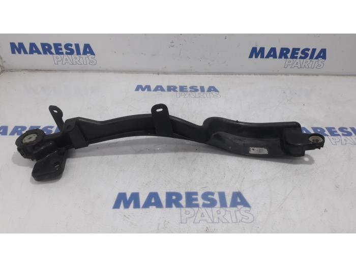 Used Subframe Peugeot 508 SW (8E/8U) 2.0 HDiF 16V Autom. Price € 35,00 Margin scheme offered by Maresia Parts