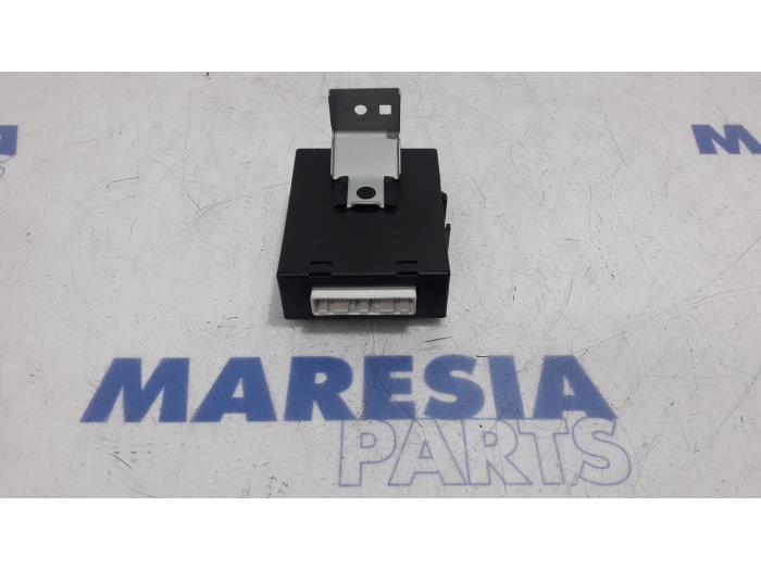 Used Computer, miscellaneous Renault Master III (MA/MB/MC/MD/MH/MF/MG/MH) 2.3 dCi 16V Price € 127,05 Inclusive VAT offered by Maresia Parts