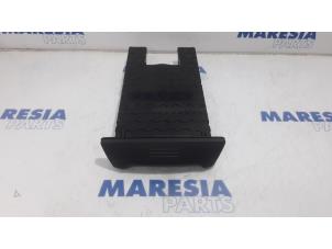 Used Dashboard cover / flap Renault Master IV (MA/MB/MC/MD/MH/MF/MG/MH) 2.3 dCi 16V Price € 127,05 Inclusive VAT offered by Maresia Parts