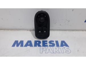 Used Multi-functional window switch Renault Master IV (MA/MB/MC/MD/MH/MF/MG/MH) 2.3 dCi 16V Price € 54,45 Inclusive VAT offered by Maresia Parts