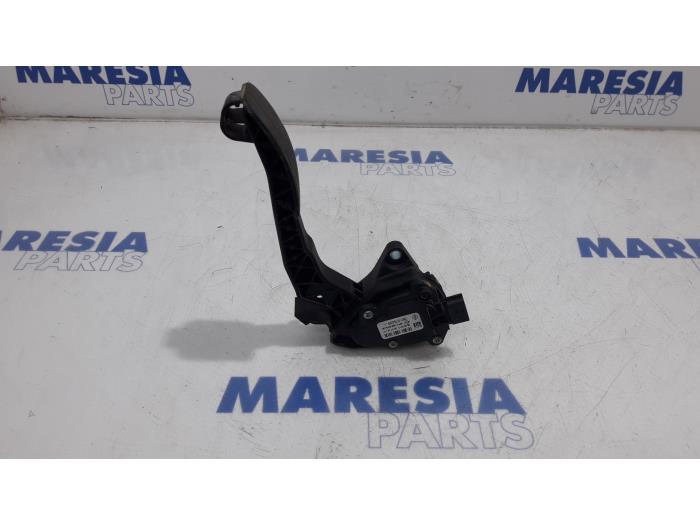 Begagnade Gaspedalsensor Renault Master III (MA/MB/MC/MD/MH/MF/MG/MH) 2.3 dCi 16V Pris € 60,50 Inklusive moms erbjuds av Maresia Parts