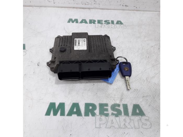Used Engine management computer Fiat Doblo Cargo (223) 1.3 JTD 16V Multijet Price € 127,05 Inclusive VAT offered by Maresia Parts