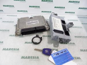 Usagé Ordinateur gestion moteur Fiat Doblo (223A/119) 1.9 JTD Prix € 105,00 Règlement à la marge proposé par Maresia Parts