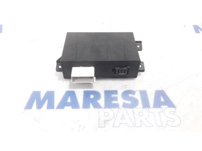 Usagé Ordinateur divers Peugeot 508 SW (8E/8U) 2.0 HDiF 16V Autom. Prix € 262,50 Règlement à la marge proposé par Maresia Parts