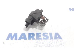 Używane Opornica wentylatora Peugeot 508 (8D) 1.6 HDiF 16V Cena € 20,00 Procedura marży oferowane przez Maresia Parts