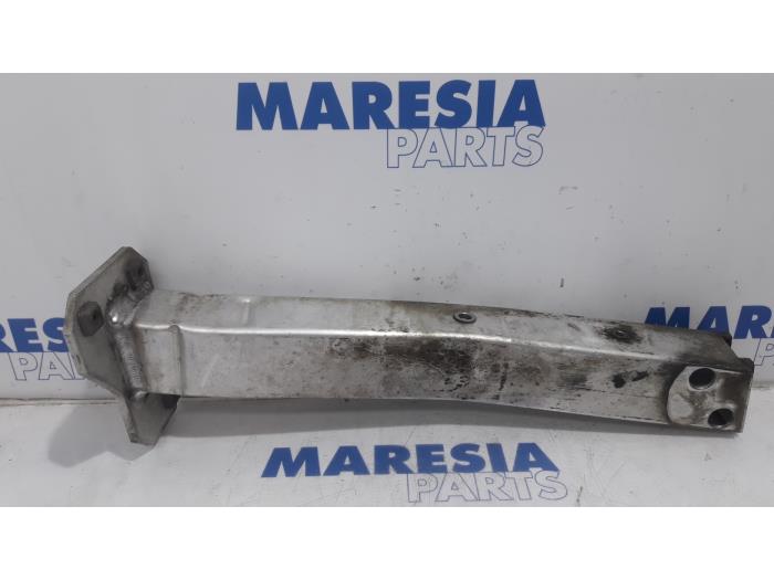 Usados Subchasis Alfa Romeo Giulietta (940) 1.6 JTDm 16V Precio € 29,95 Norma de margen ofrecido por Maresia Parts