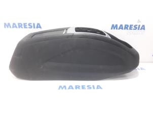 Używane Konsole srodkowe Citroen C4 Picasso (3D/3E) 1.6 e-HDi 115 Cena € 69,99 Procedura marży oferowane przez Maresia Parts