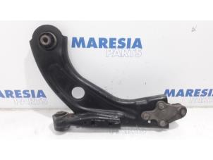 Usagé Bras de suspension bas avant droit Citroen C4 Picasso (3D/3E) 1.6 e-HDi 115 Prix € 30,00 Règlement à la marge proposé par Maresia Parts