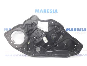 Używane Mechanizm szyby prawej tylnej wersja 4-drzwiowa Alfa Romeo Giulietta (940) 1.6 JTDm 16V Cena € 59,00 Procedura marży oferowane przez Maresia Parts