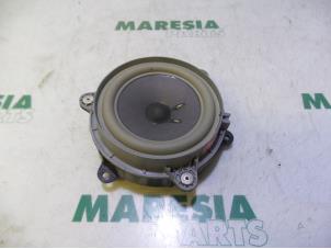 Used Speaker Renault Megane IV (RFBB) 1.2 Energy TCE 130 Price € 25,00 Margin scheme offered by Maresia Parts