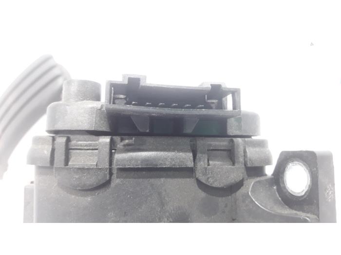 Gaspedalposition Sensor van een Renault Espace (JK) 2.0 16V Turbo 2006