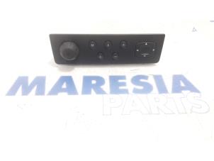 Used Navigation control panel Renault Espace (JK) 2.0 16V Turbo Price € 105,00 Margin scheme offered by Maresia Parts