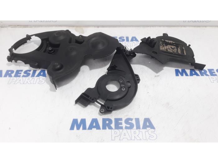 Usagé Couvercle de distribution Peugeot Partner Tepee (7A/B/C/D/E/F/G/J/P/S) 1.6 HDI 75 16V Prix € 24,20 Prix TTC proposé par Maresia Parts