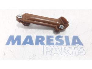 Used Oil suction pipe Renault Espace (JK) 2.0 dCi 16V 130 FAP Price € 30,00 Margin scheme offered by Maresia Parts