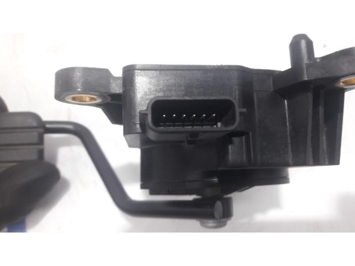 Throttle pedal position sensor from a Renault Kangoo/Grand Kangoo (KW) 1.2 16V TCE 2014