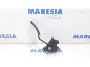 Used Throttle pedal position sensor Renault Kangoo/Grand Kangoo (KW) 1.2 16V TCE Price € 60,50 Inclusive VAT offered by Maresia Parts