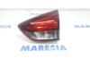 Taillight, right from a Renault Clio IV Estate/Grandtour (7R), 2012 / 2021 0.9 Energy TCE 12V, Combi/o, 4-dr, Petrol, 898cc, 66kW (90pk), FWD, H4B400; H4BA4, 2013-01 / 2021-08, 7R5A; 7RAA; 7RKA; 7RLA 2013