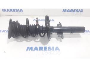 Used Front shock absorber rod, right Renault Megane IV Estate (RFBK) 1.2 Energy TCE 130 Price € 49,00 Margin scheme offered by Maresia Parts