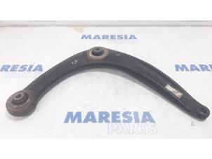 Used Front lower wishbone, right Peugeot 5008 I (0A/0E) 1.6 VTI 16V Price € 25,00 Margin scheme offered by Maresia Parts