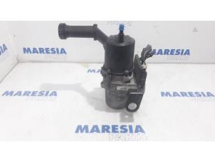 Used Power steering pump Peugeot 5008 I (0A/0E) 1.6 VTI 16V Price € 210,00 Margin scheme offered by Maresia Parts
