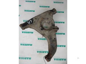 Used Rear wishbone, left Peugeot 607 (9D/U) 2.2 16V Price € 45,00 Margin scheme offered by Maresia Parts