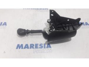 Used Gear stick Renault Master IV (FV) 2.3 dCi 110 16V FWD Price € 90,75 Inclusive VAT offered by Maresia Parts