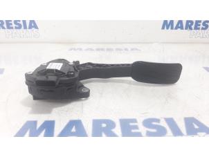 Używane Czujnik polozenia pedalu gazu Renault Master IV (FV) 2.3 dCi 110 16V FWD Cena € 84,70 Z VAT oferowane przez Maresia Parts
