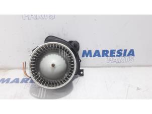 Used Heating and ventilation fan motor Opel Combo 1.3 CDTI 16V Price € 48,40 Inclusive VAT offered by Maresia Parts