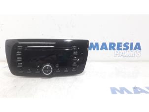 Gebrauchte Radio CD Spieler Opel Combo 1.3 CDTI 16V Preis € 171,52 Mit Mehrwertsteuer angeboten von Maresia Parts