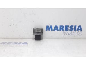 Used Glow plug relay Renault Master IV (FV) 2.3 dCi 110 16V FWD Price € 30,25 Inclusive VAT offered by Maresia Parts