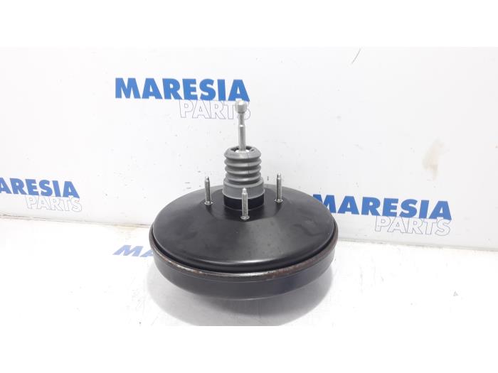 Usados Servofreno Opel Combo 1.3 CDTI 16V Precio € 96,80 IVA incluido ofrecido por Maresia Parts