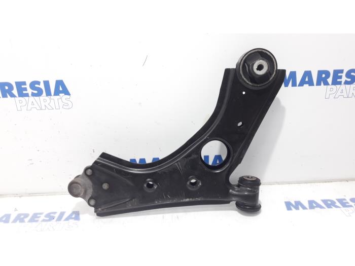 Front lower wishbone, left from a Opel Combo 1.3 CDTI 16V 2017