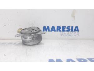 Used Fan motor Opel Combo 1.3 CDTI 16V Price € 90,75 Inclusive VAT offered by Maresia Parts