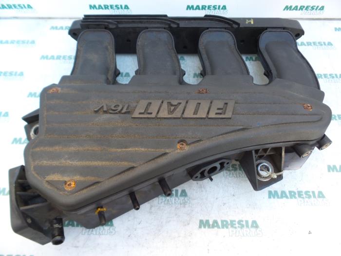 Gebrauchte Ansaugbrugge Fiat Stilo (192A/B) 1.6 16V 3-Drs. Preis € 35,00 Margenregelung angeboten von Maresia Parts