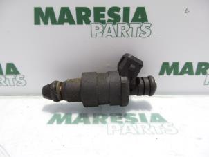 Used Injector (petrol injection) Peugeot 806 2.0 SR,SV Price € 35,00 Margin scheme offered by Maresia Parts