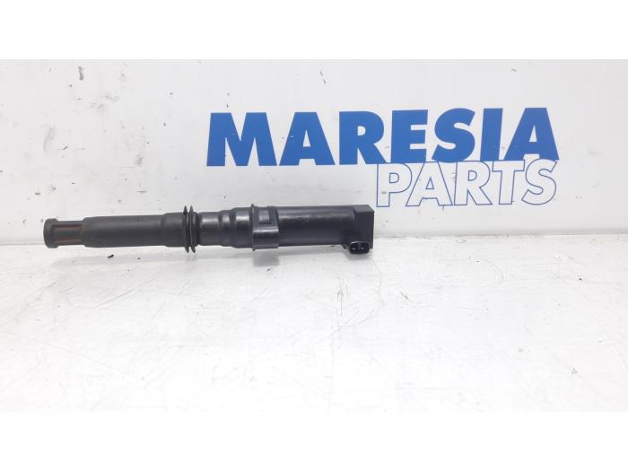 Usagé Bobine Renault Clio III (BR/CR) 1.6 16V Prix € 10,00 Règlement à la marge proposé par Maresia Parts