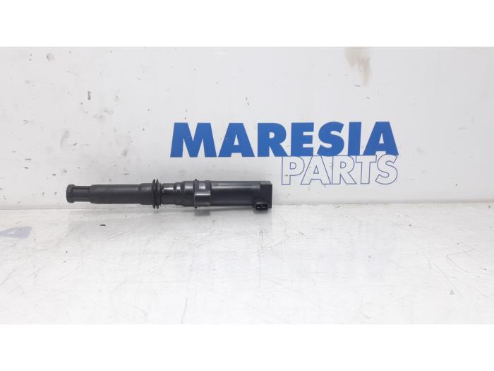 Usagé Bobine Renault Clio III (BR/CR) 1.6 16V Prix € 10,00 Règlement à la marge proposé par Maresia Parts