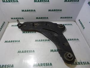 Used Front lower wishbone, left Renault Trafic New (FL) 1.9 dCi 100 16V Price € 25,00 Margin scheme offered by Maresia Parts