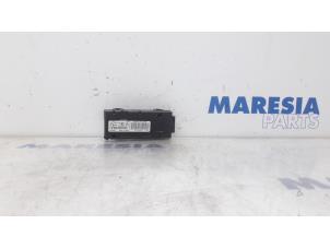 Usados Módulo de presión de neumáticos Peugeot 3008 I (0U/HU) 1.6 16V THP 155 Precio € 75,00 Norma de margen ofrecido por Maresia Parts