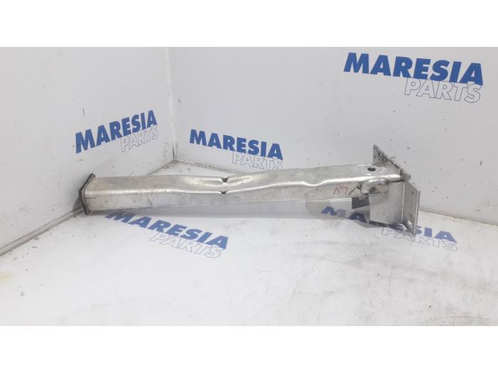 Used Subframe Peugeot 3008 I (0U/HU) 1.6 16V THP 155 Price € 25,00 Margin scheme offered by Maresia Parts