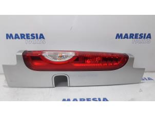 Used Taillight, right Renault Trafic New (JL) 2.0 dCi 16V 115 Price € 102,85 Inclusive VAT offered by Maresia Parts