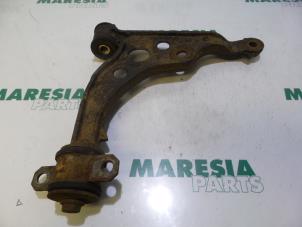 Used Front lower wishbone, right Peugeot Boxer (230L) 2.8 Hdi 270C Price € 50,00 Margin scheme offered by Maresia Parts