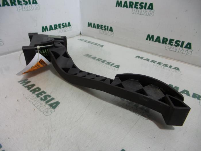 Begagnade Gaspedalsensor Alfa Romeo 147 (937) 1.6 HP Twin Spark 16V Pris € 25,00 Marginaltabell erbjuds av Maresia Parts