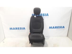Used Seat, left Renault Captur (2R) 0.9 Energy TCE 12V Price € 157,50 Margin scheme offered by Maresia Parts