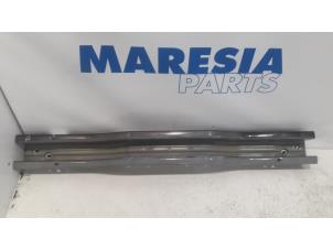 Used Rear bumper frame Alfa Romeo 159 (939AX) 1.9 JTDm Price € 35,00 Margin scheme offered by Maresia Parts