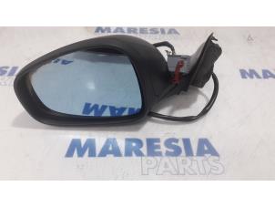 Used Wing mirror, left Alfa Romeo 159 (939AX) 1.9 JTDm Price € 65,00 Margin scheme offered by Maresia Parts