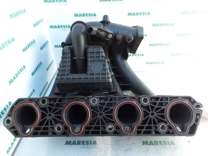 Intake manifold Citroen Xantia 2.0i 16V - 9622297080 RFV