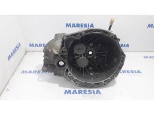 Used Gearbox casing Renault Laguna III Estate (KT) 2.0 Turbo 16V GT Price € 157,50 Margin scheme offered by Maresia Parts